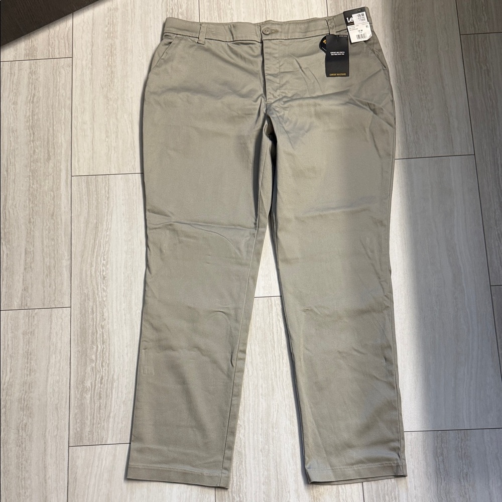 NWT size 18 women’s Lee pants